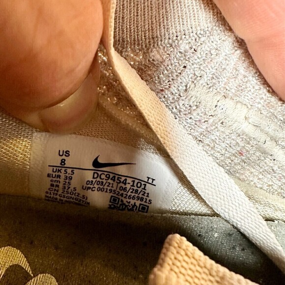 Nike Air VaporMax 2021 FK Oatmeal Sneakers FlyKnit DC9454-101 Womens Size 8 - Picture 8 of 8